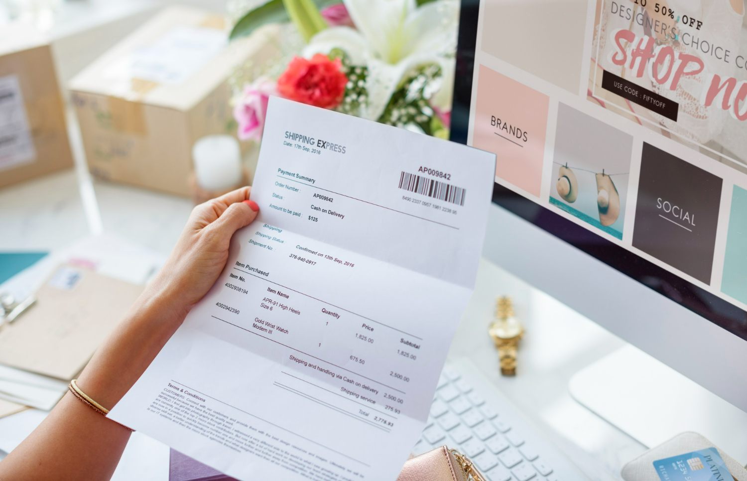 Read more about the article E-Commerce License in Dubai: Complete Guide
