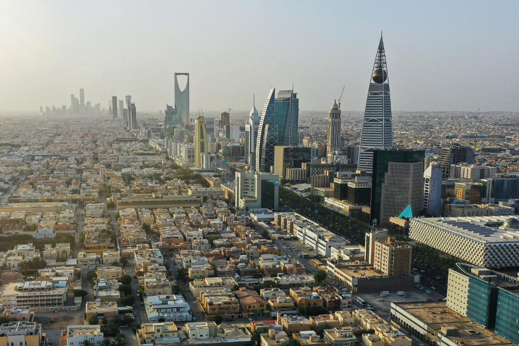 Read more about the article Saudi Arabia’s Vision 2030: Business Opportunities by Sector