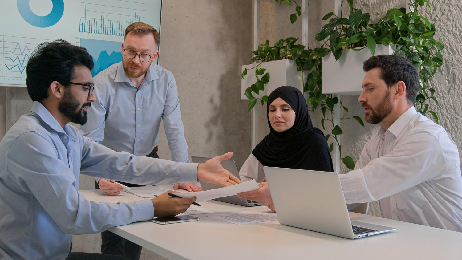 Read more about the article UAE Corporate Tax 2025: Full Compliance Checklist for Businesses