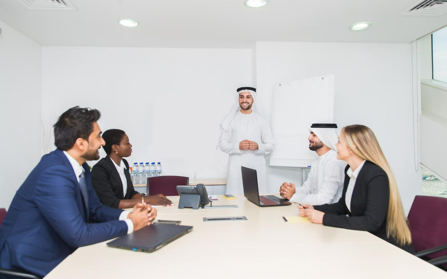 Read more about the article The Mainland Advantage: Mastering Company Formation in UAE, Business Setup in Dubai Mainland, and Payroll Management