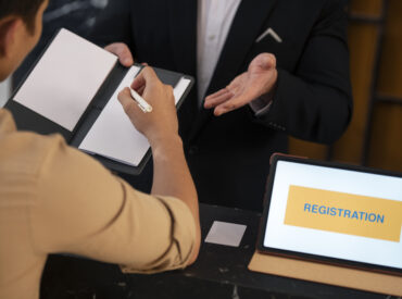 hotel-receptionist-work