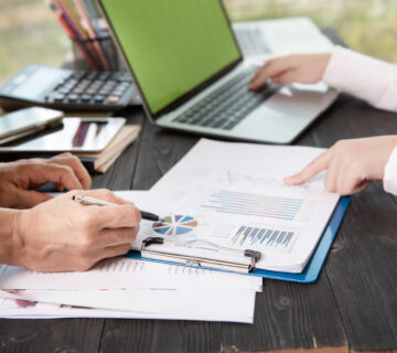 Business people meeting office writing memos sticky notes 360x320